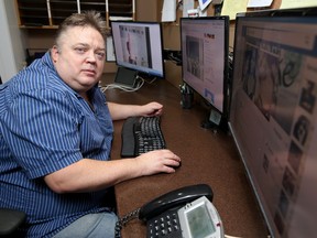 Stu Gale at his home in Cochrane, Alta., on Wednesday January 18, 2017, turned the tables on a computer thief after one of his laptops was stolen. Leah Hennel/Postmedia