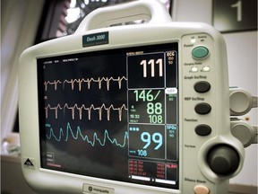 VANCOUVER, BC - 060600- Cardiac monitor displaying heart rate (top), blood pressure (middle) and blood/oxygen levels (bottom) of Joseph Marcjan, 77 admitted for chest pains.     2  of 20      Peter Battistoni/Vancouver Sun [PNG Merlin Archive]