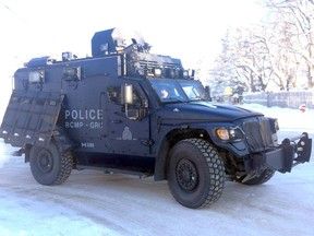 A road block scene in Pincher Creek, Alta, about 200 km south of Calgary, Alta, showing an RCMP unit on scene of an armed stand off on Wednesday February 8, 2017. Andrew Glen McCutcheon/Pincher Creek Echo/Postmedia