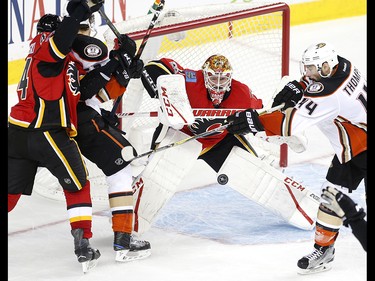 Anaheim Ducks Nate Thompson scores on Calgary Flames goalie Brian Elliott in third period during NHL playoff action at the Scotiabank Saddledome in Calgary, Alta. on April 17, 2017.