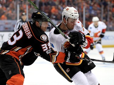 ANAHEIM, CA - APRIL 15:  Jakob Silfverberg #33 of the Anaheim Ducks and Micheal Ferland #79 of the Calgary Flames battle for positionduring the second period of Game Two of the Western Conference First Round during the 2017 NHL Stanley Cup Playoffs at Honda Center on April 15, 2017 in Anaheim, California.  (Photo by Sean M. Haffey/Getty Images)