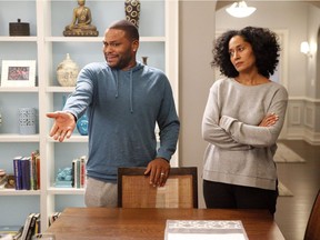 Anthony Anderson and Tracee Ellis Ross in Black-ish.