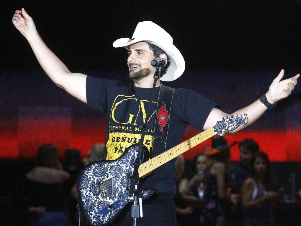 Country Thunder: Brad Paisley shows why he's top of the class