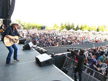 Canadian country artist Terri Clark plays to the fans after her set during day 2 of Country Thunder Music Festival in Calgary Saturday, August 19, 2017. Jim Wells/Postmedia