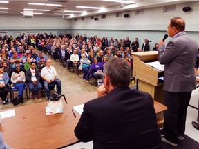 A large crowd takes in the final mayoral forum of the 2017 election at the Crossroads Community Association on Tuesday, October 10, 2017.