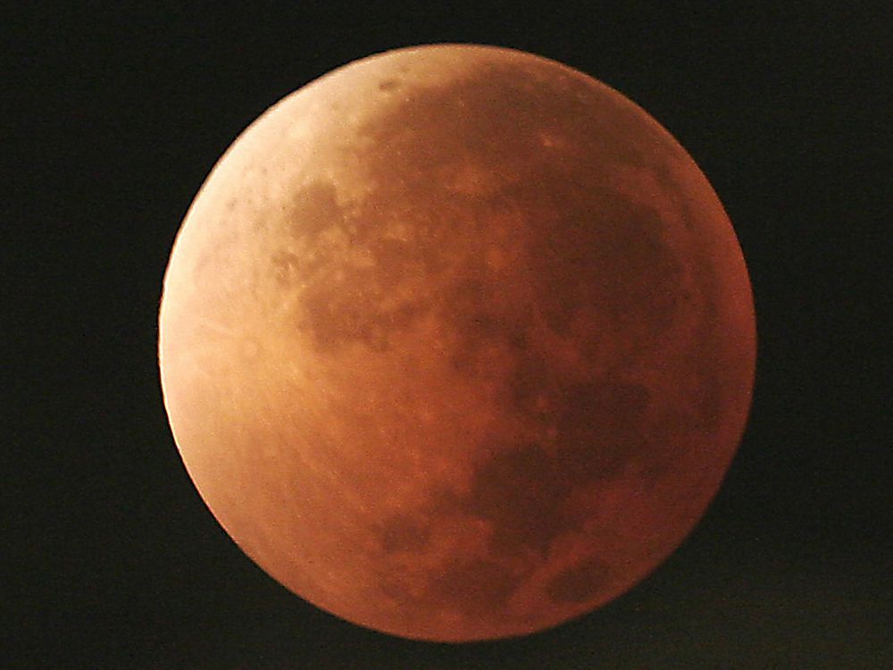 Happening now Blue moon, supermoon, total lunar eclipse rolled into Happening now Blue moon, supermoon, total lunar eclipse rolled into