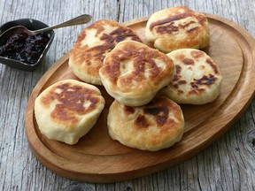 The pan fried version of the Aahksoyo’p Nootski Cookbook's bannock recipe.