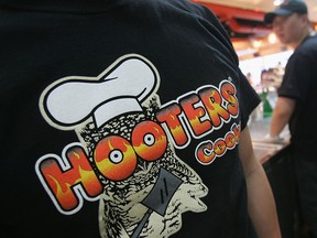 Hooters t-shirt