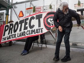 Readers say the University of Alberta shouldn't be granting an honorary degree to environmentalist David Suzuki.