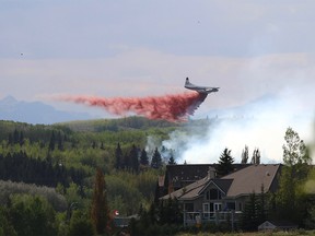 Cochrane grass fire. Photo courtesy of Mike Reece.