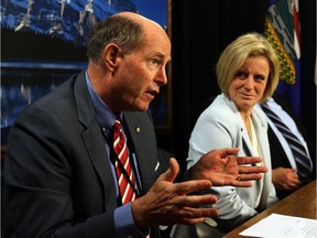 Former Bank of Canada governor David Dodge, who was in Calgary on Wednesday, is seen here with Premier Rachel Notley in June 2015.