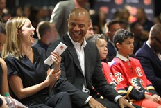 Flames settle longtime jersey debate with plans to honour Iginla