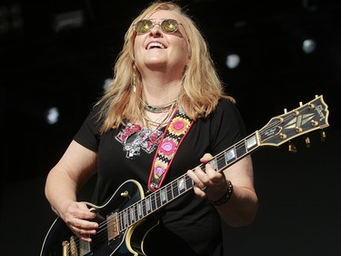 Melissa Etheridge performs at the 30th anniversary of the Oxford Stomp at Shaw Millennium Park on  Friday, July 13, 2018. Dean Pilling/Postmedia