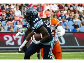 Toronto Argonauts wide receiver S.J. Green (19) runs the ball in first quarter CFL action against the BC Lions, in Toronto on Saturday, August 18, 2018.