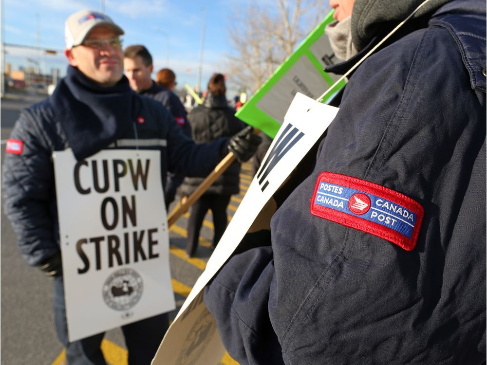 Canada Post Strike: Workers Say Mail Service Far From 'obsolete ...