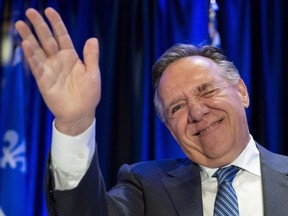 Columnist Naomi Lakritz is disappointed at the lukewarm opposition to Quebec premier-designate Francois Legault's plans to restrict the rights of those wearing religious symbols.
