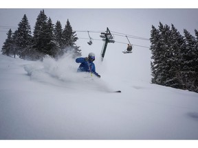 Simon Moffatt tackles the North American Bowl at Mount Norquay in early January. Photo by Luke Sudermann.