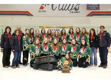 The Medicine Hat Mud Hens skated to top spot in the U16A division of the Esso Golden Ring tournament. Shannon Hutchison Photography and Creative Candy