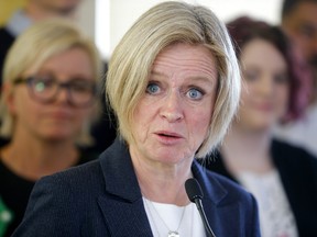 NDP Leader Rachel Notley meets staff and patients at the Wellspring Calgary Carma House on Tuesday, March 26, 2019.