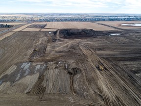 The largest of four new developments at 129 hectares, Chelsea is Anthem United’s initial foray in Alberta’s newest city, Chestermere, 15 minutes east of Calgary. Population at buildout could reach 7,600.