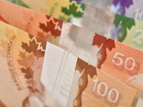 The average Canadian net worth dropped by $7,594 or 1.1 per cent to $678,792 last year.