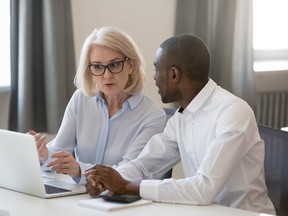 Avez-vous de l’expérience dans la supervision de personnel, l’administration d’un budget et la gestion d’un échéancier?