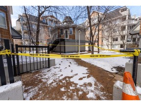 Calgary Police and The Alberta Serious Incident Response Team investigate the death of a man following an interaction with first responders on Monday, April 6, 2020 at the 2400 block of Erlton Road S.W.on Monday, April 6, 2020. Azin Ghaffari/Postmedia