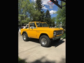 The Bronco had a personalized licence plate inscribed with OLDSCUL.