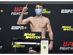 LAS VEGAS, NEVADA - NOVEMBER 13: In this UFC handout,  Paul Felder poses on the scale during the UFC weigh-in at UFC APEX on November 13, 2020 in Las Vegas, Nevada.