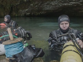 THE RESCUE chronicles the 2018 rescue of 12 Thai boys and their soccer coach, trapped deep inside a flooded cave. E. Chai Vasarhelyi and Jimmy Chin reveal the perilous world of cave diving, bravery of the rescuers, and dedication of a community that made great sacrifices to save these young boys. (Credit: National Geographic)