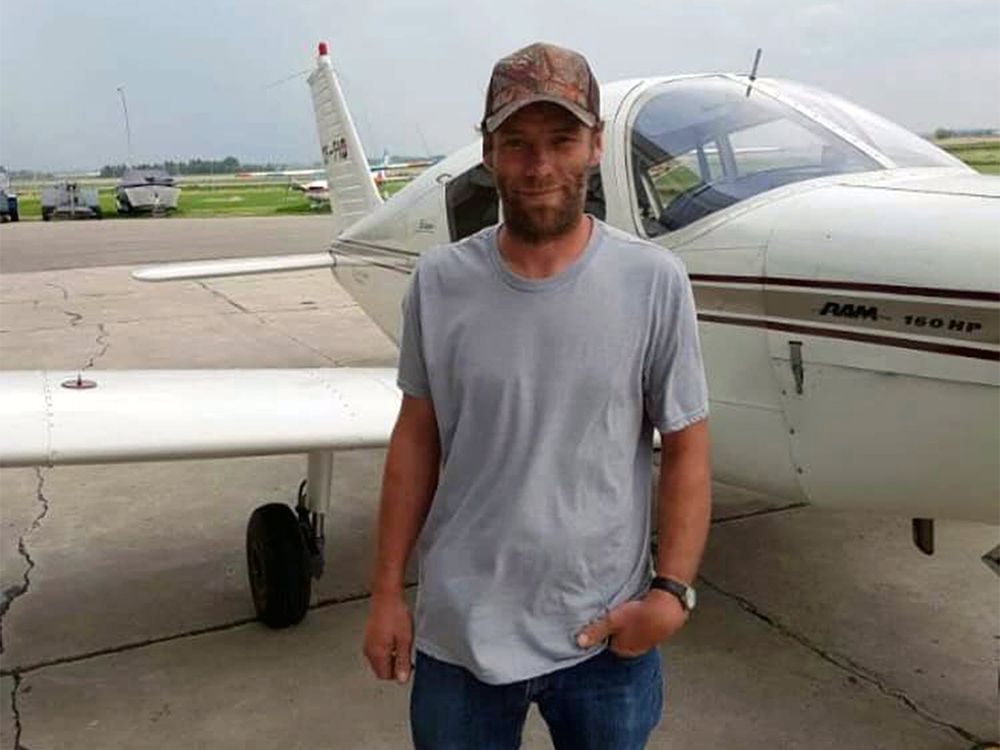 Search continues for Alberta bound men aboard crashed plane in