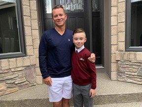 Ryan MacDonald vivra au sommet d'un mât de drapeau de 40 pieds à l'extérieur de l'édifice du centre-ville de Calgary afin de recueillir des fonds et de sensibiliser la population à la recherche sur le diabète. Son fils Luke a reçu un diagnostic de diabète de type 1 à l'âge de cinq ans.