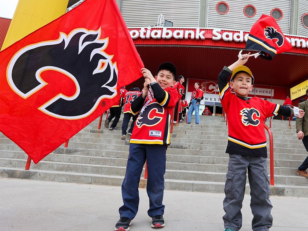 Opinion: Finally, flag waving we can all get behind, thanks to the Calgary Flames