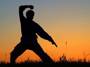 Initial studies show exercising at night has more benefits for men.