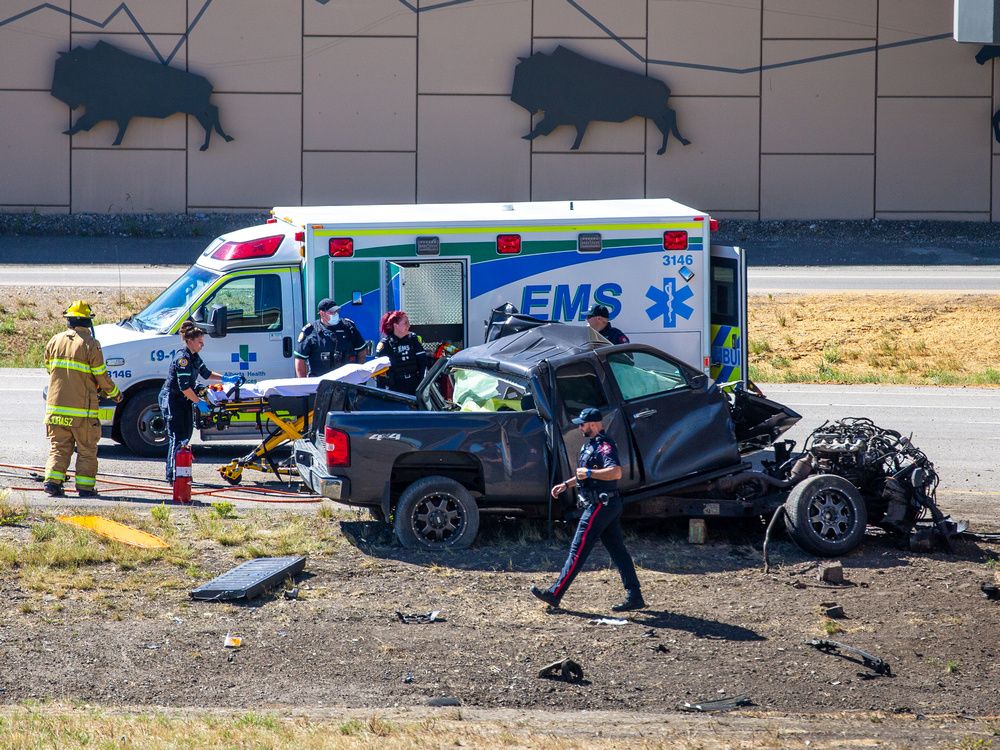 Police Investigate Fatal Crash In Southwest Calgary | Calgary Herald