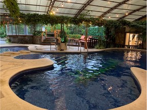 Poco a Poco es un pequeño albergue con clase junto al Bosque Nuboso de Monteverde en Costa Rica.