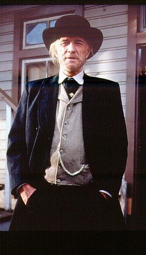 Richard Harris on the set of Unforgiven.