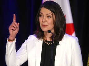 Danielle Smith speaks to the Calgary business community at a luncheon on November 18, 2022.
