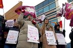The Union of Safety and Justice Employees (USJE) and the Prairie Region of the Public Service Alliance of Canada (PSAC) held a rally to 