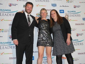 Award honouree, Basecamp Resorts’ Sky McLean (centre) with awards judges MNP regional managing partner Trevor Winkler and MNP’s Alison Pearl (right).