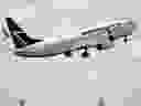 WestJet zaczynał od zaledwie trzech samolotów w 1996 roku, ale obecnie ma około 180 samolotów. 