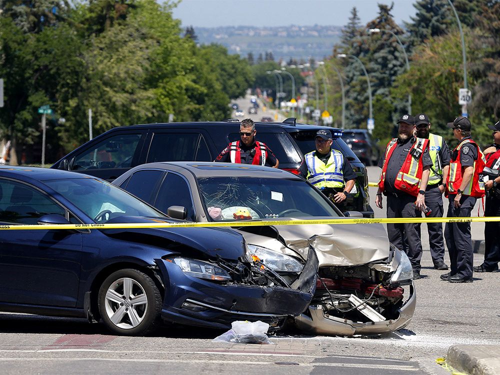 Calgary woman in serious condition after 17th Avenue crash