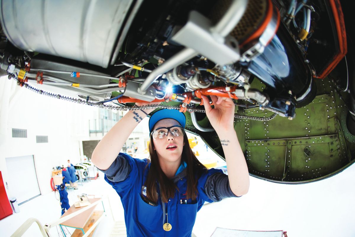 Tech Driven Training Gives Young Automotive Technicians An Edge   1 5 1 