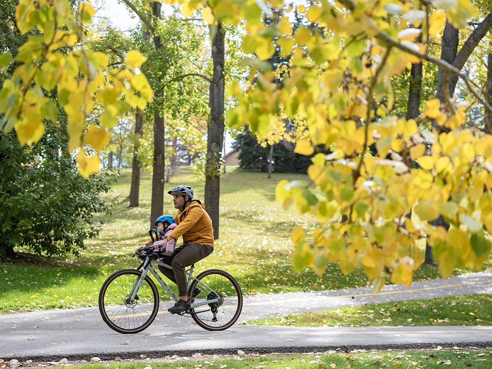 People spend the mild fall afternoon at Confederation Park on Sunday, September 24, 2023.