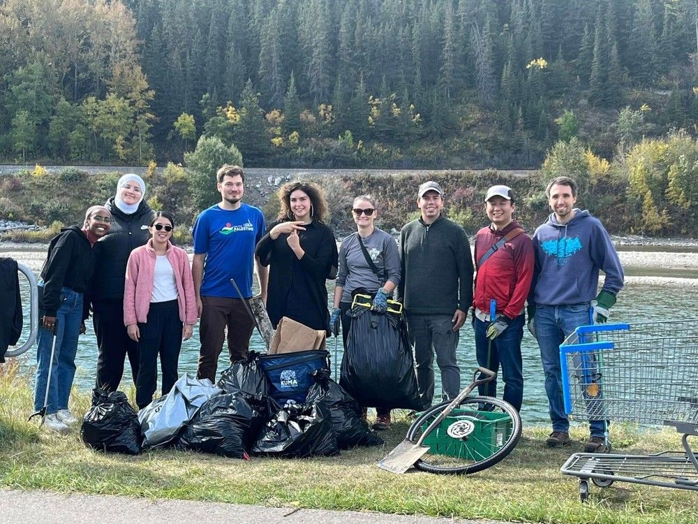 Calgarian Samaritan' cleans up trash for 32 consecutive days