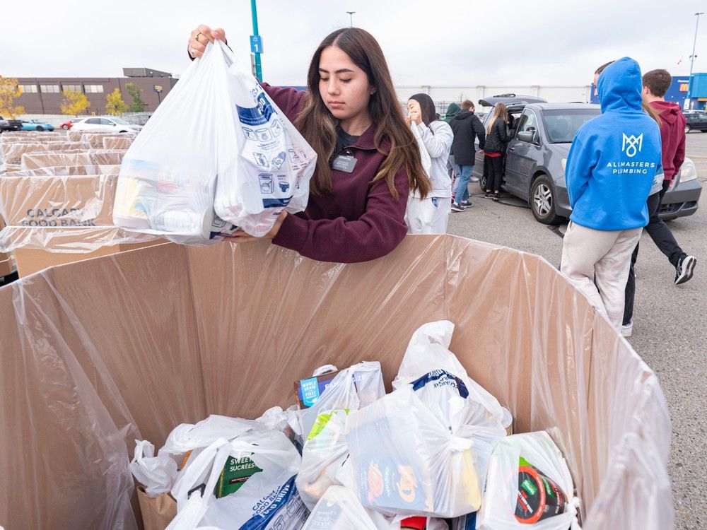 Alberta Investing 10 Million In Food Banks Across The Province   0923 Food Bank Drive 