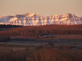 First light on the mountains west of Millarville, Ab., on Tuesday, November 28, 2023.
