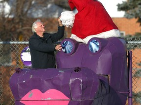 The Purple Hippo on International Avenue is now wearing a Santa hat