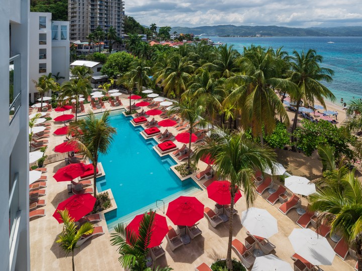  You can see why many guests find it hard to leave the pool and beach area at S Hotel Jamaica.