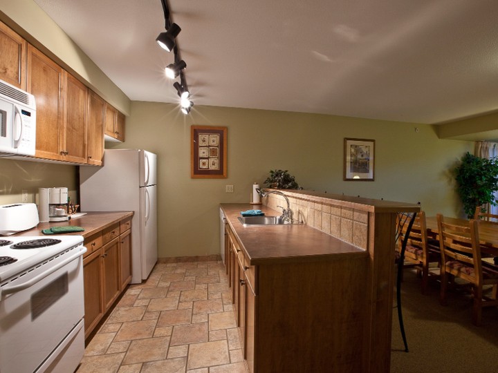  Guests at Trickle Creek Lodge can save money by taking advantage of in-room kitchenettes.